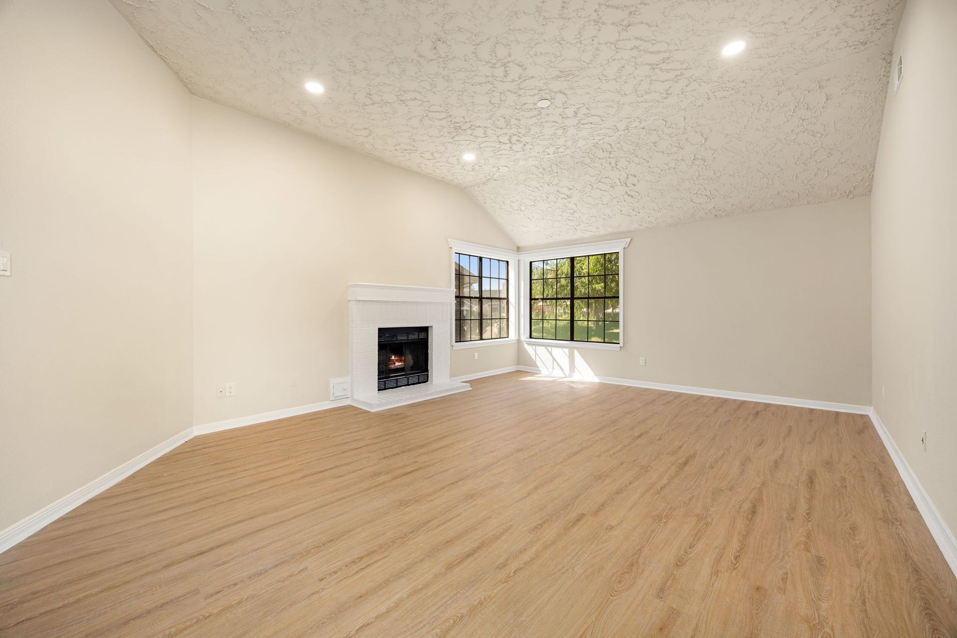 12618 Ashford Chase Drive, Houston, TX 77082