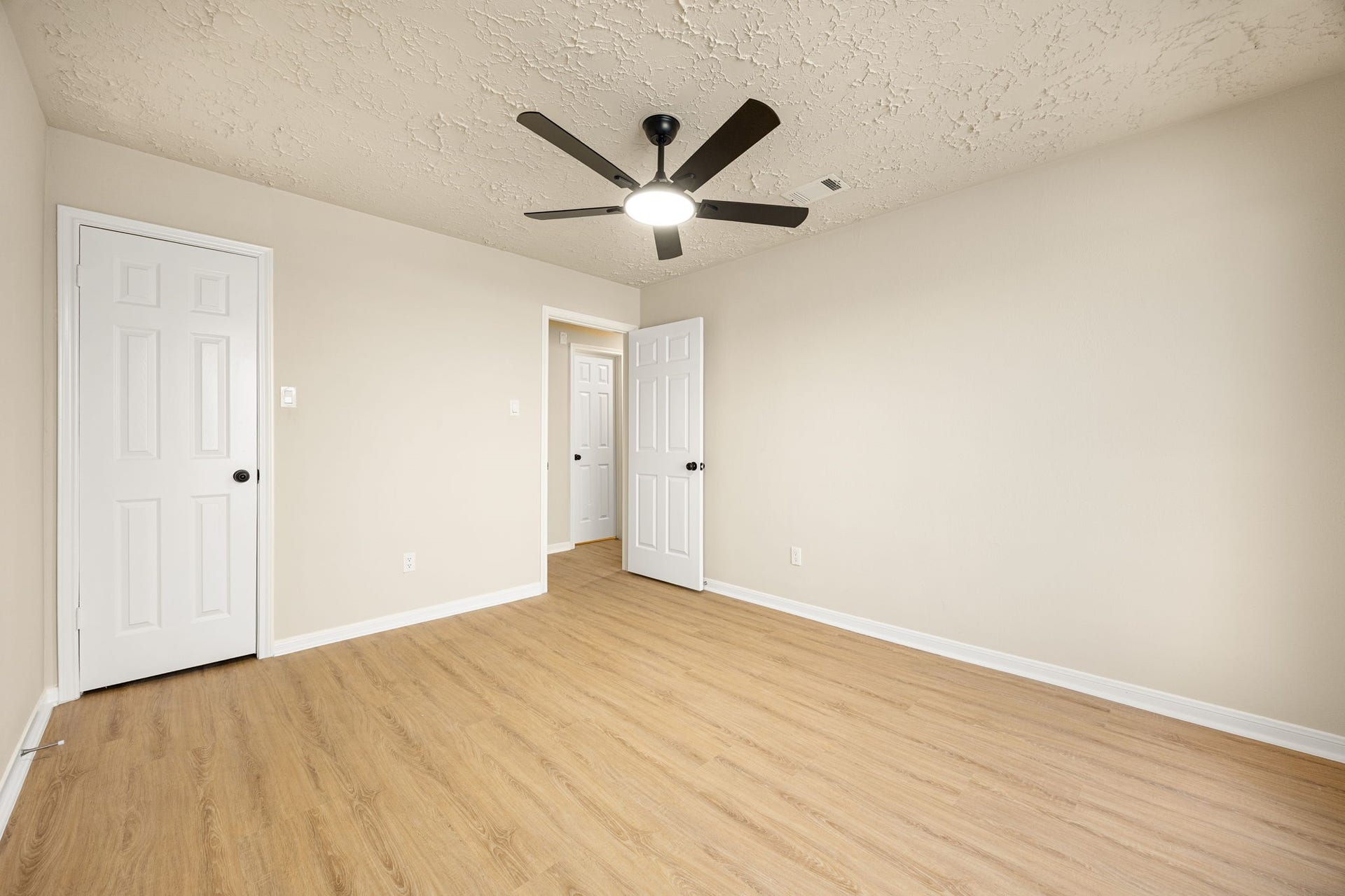 12618 Ashford Chase Drive, Houston, TX 77082