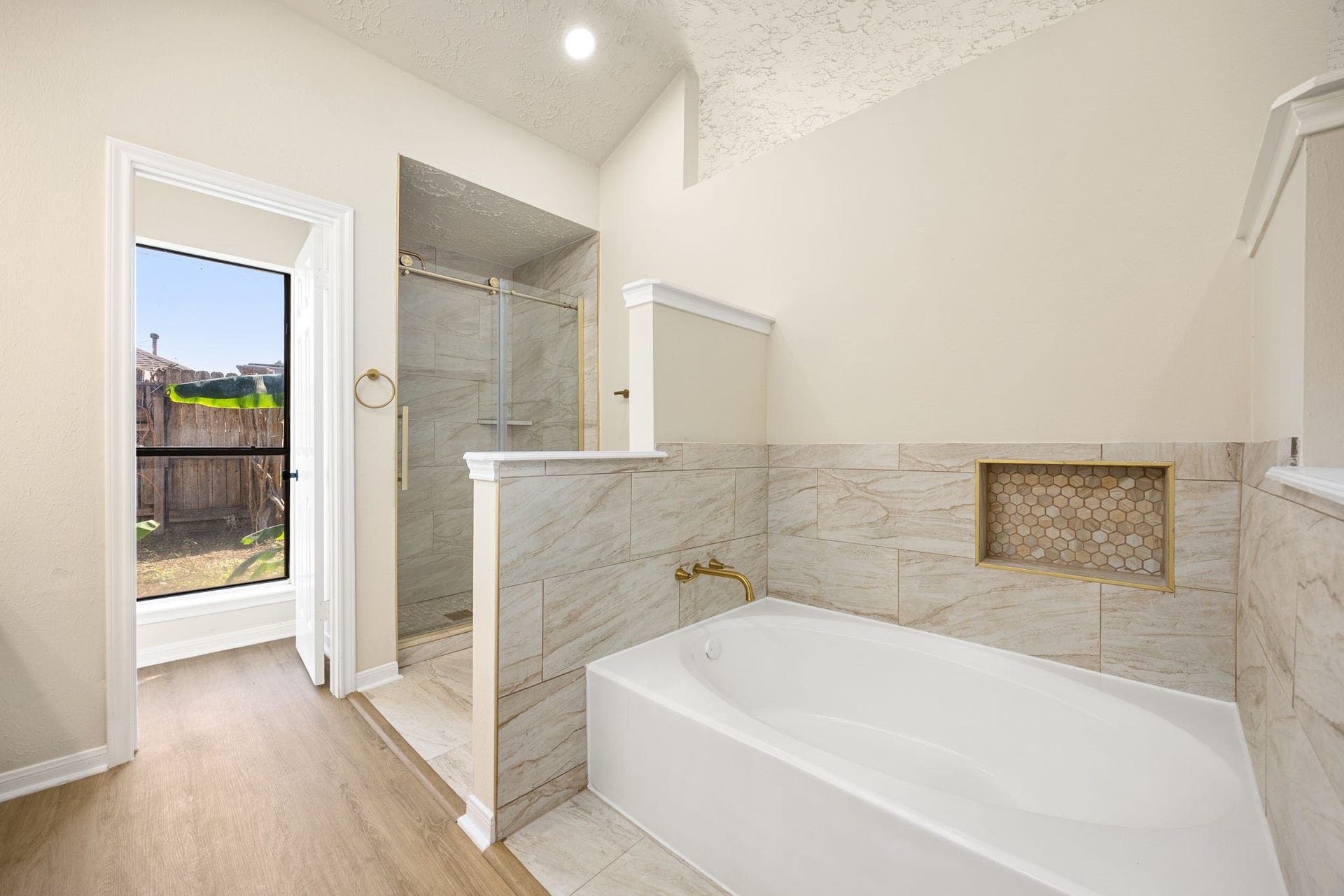12618 Ashford Chase Drive, Houston, TX 77082