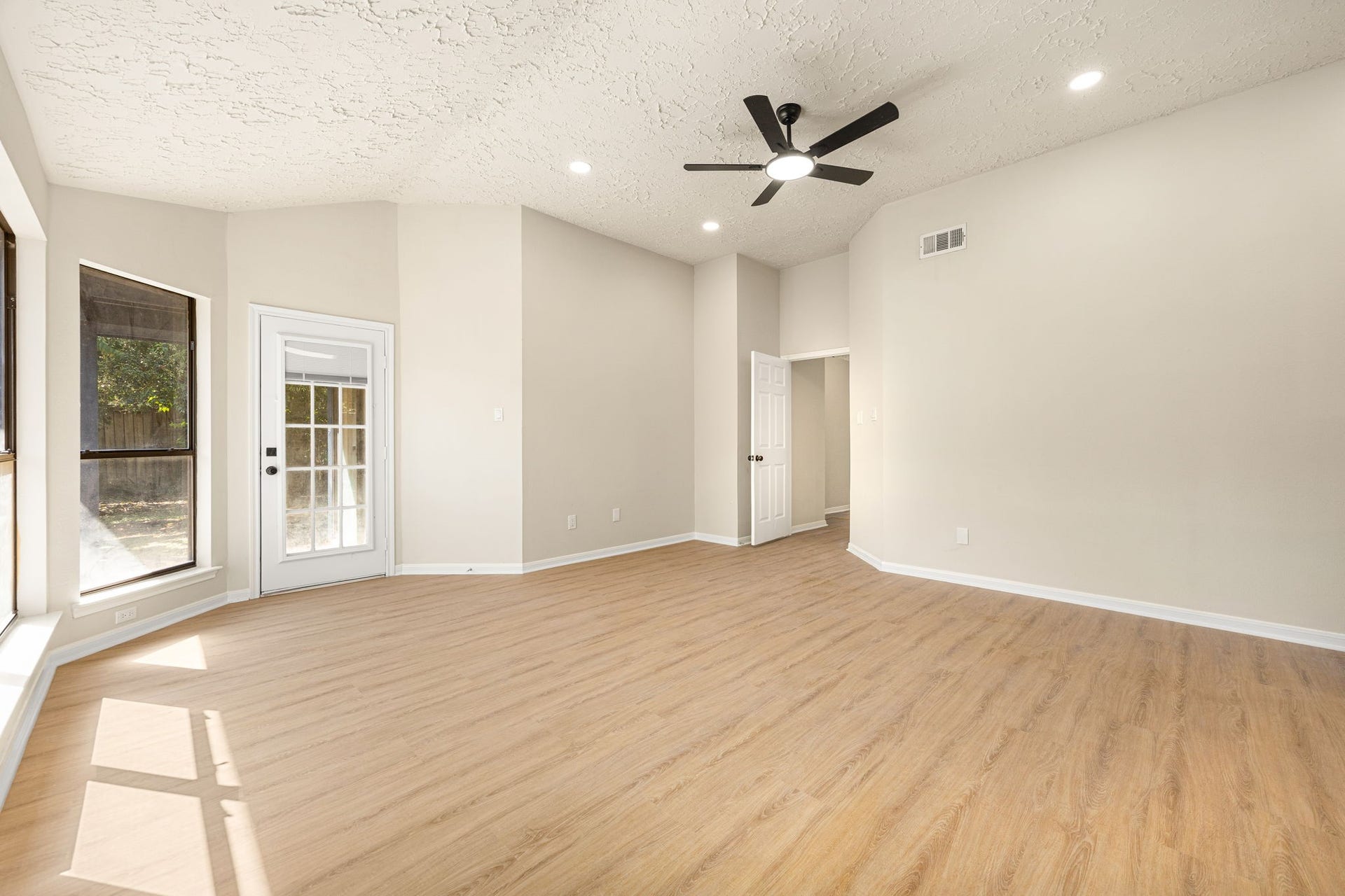 12618 Ashford Chase Drive, Houston, TX 77082