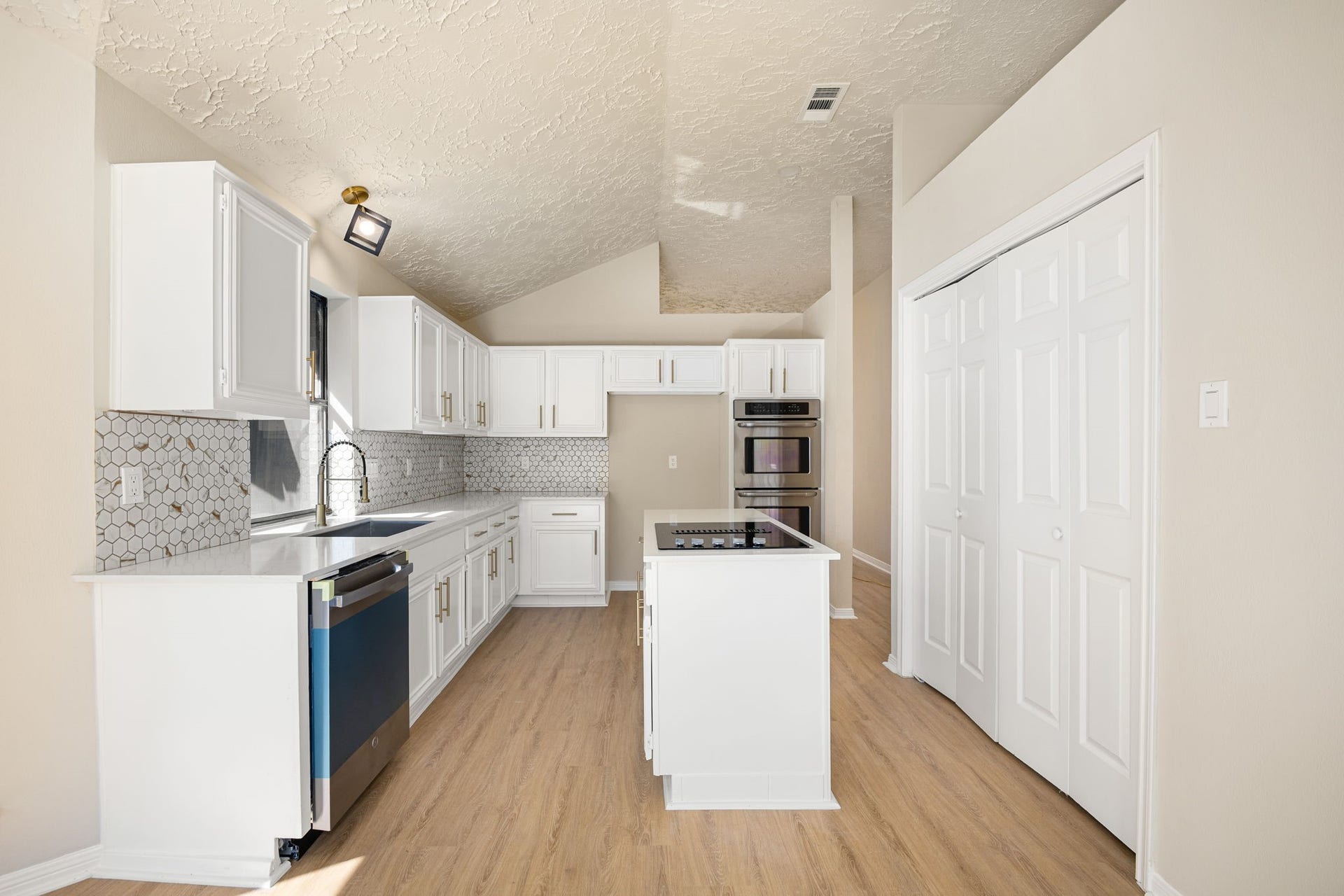12618 Ashford Chase Drive, Houston, TX 77082