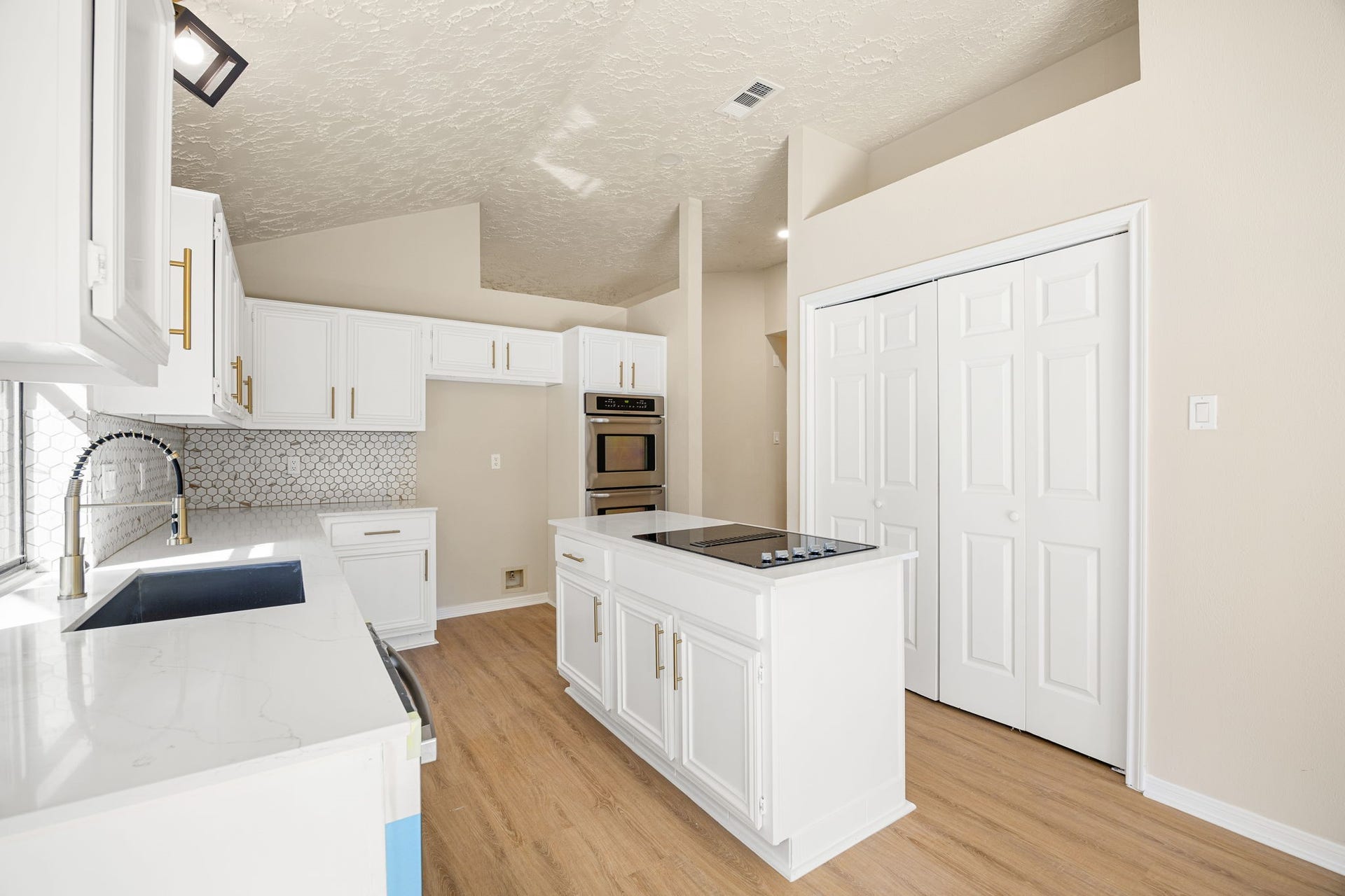 12618 Ashford Chase Drive, Houston, TX 77082