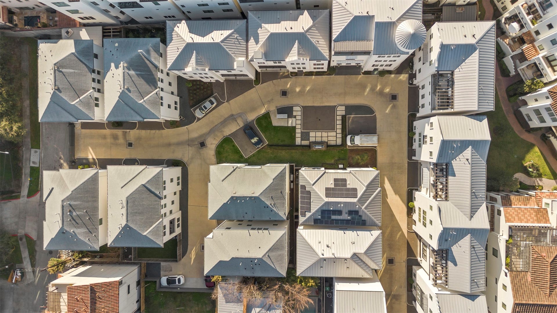 Aerial view of the gated Alys Park community illustrating the neighborhood layout and surrounding streets.