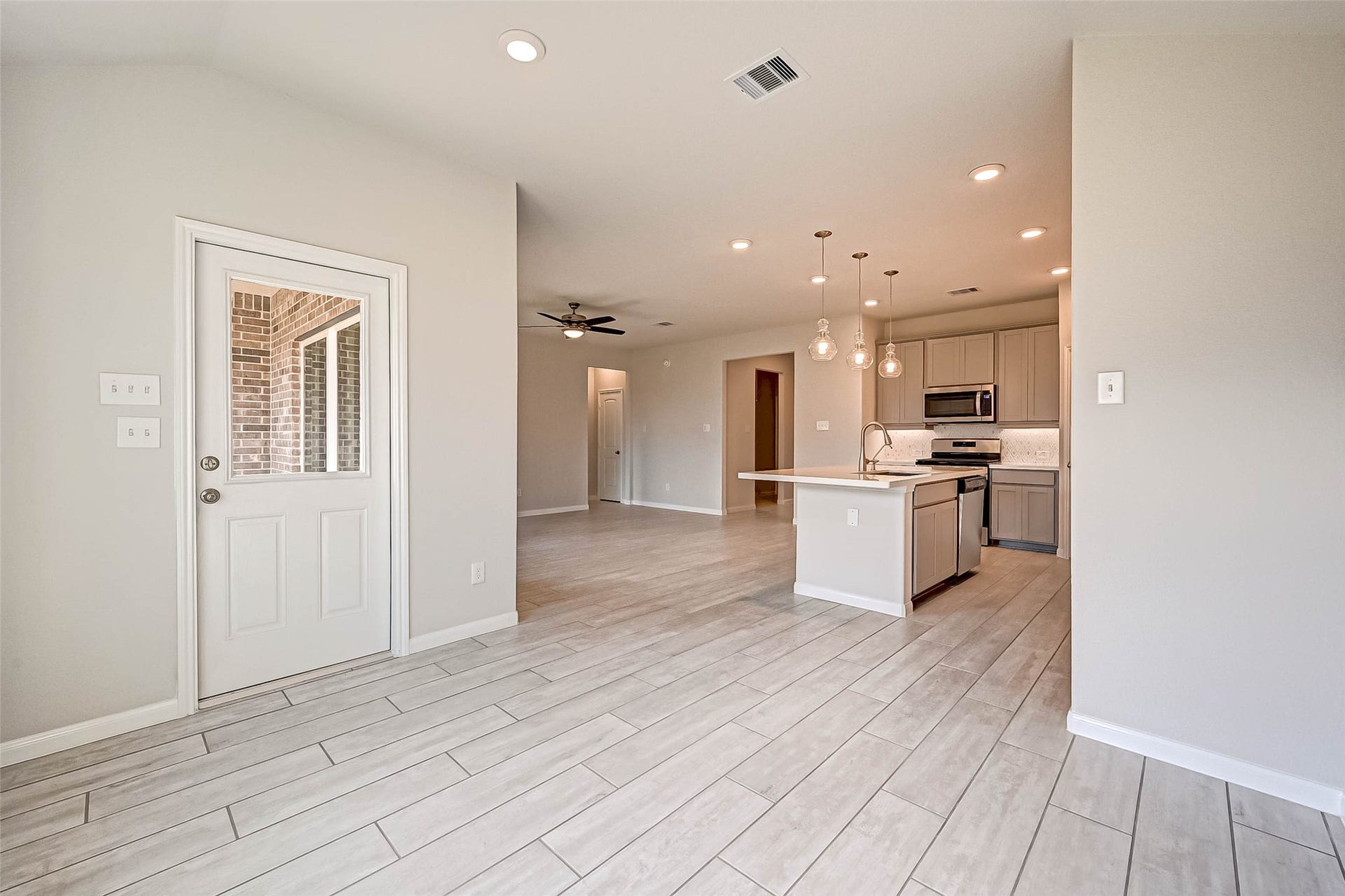 8818 Mugwort Drive, Rosenberg, TX 77469 8818 Mugwort Drive, Rosenberg, TX 77469