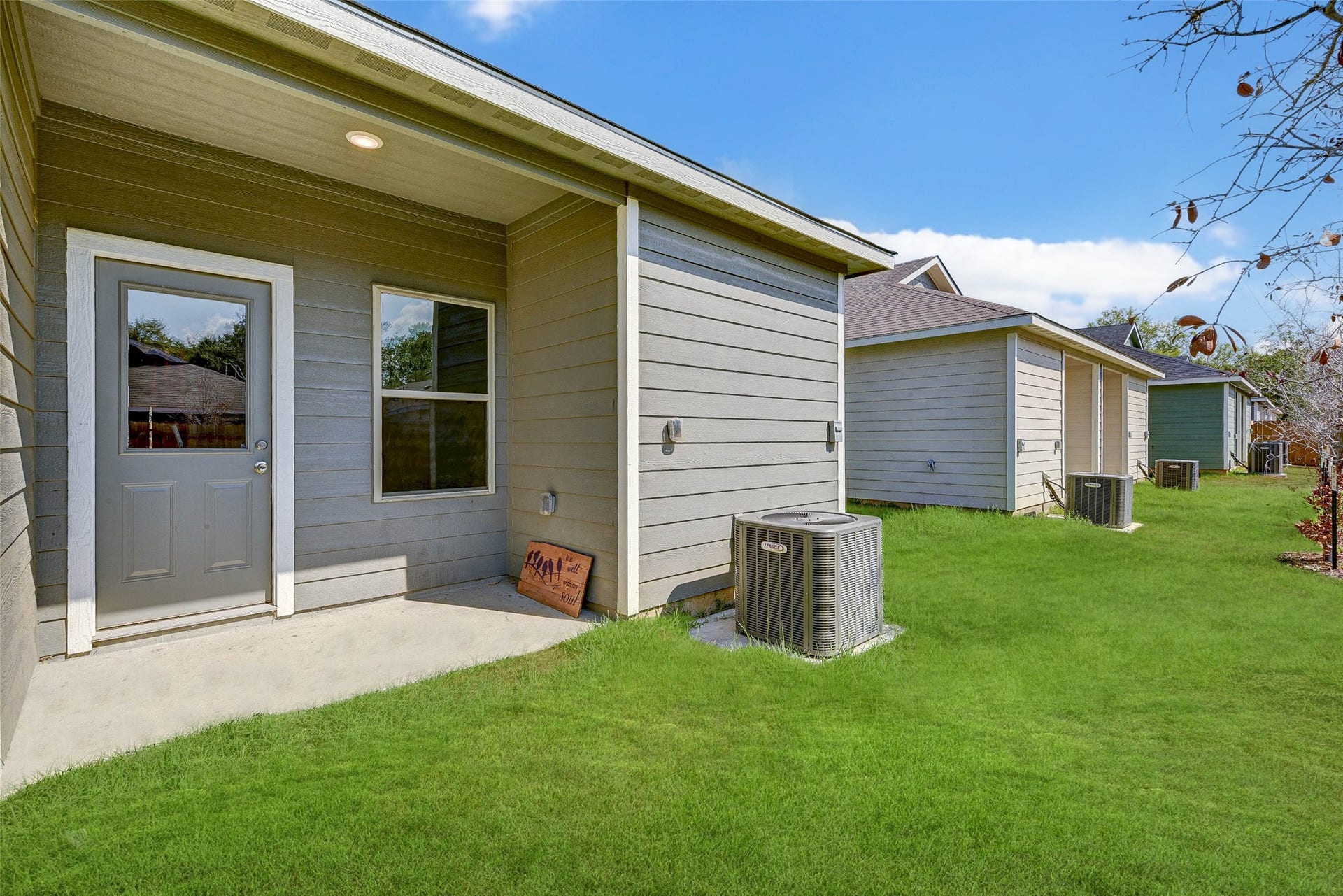 407 E Avenue G, Conroe, TX 77301