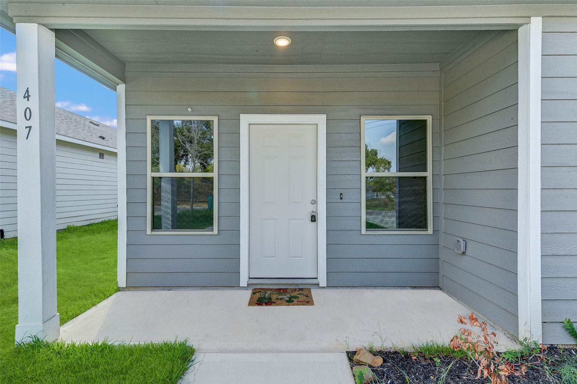 407 E Avenue G, Conroe, TX 77301