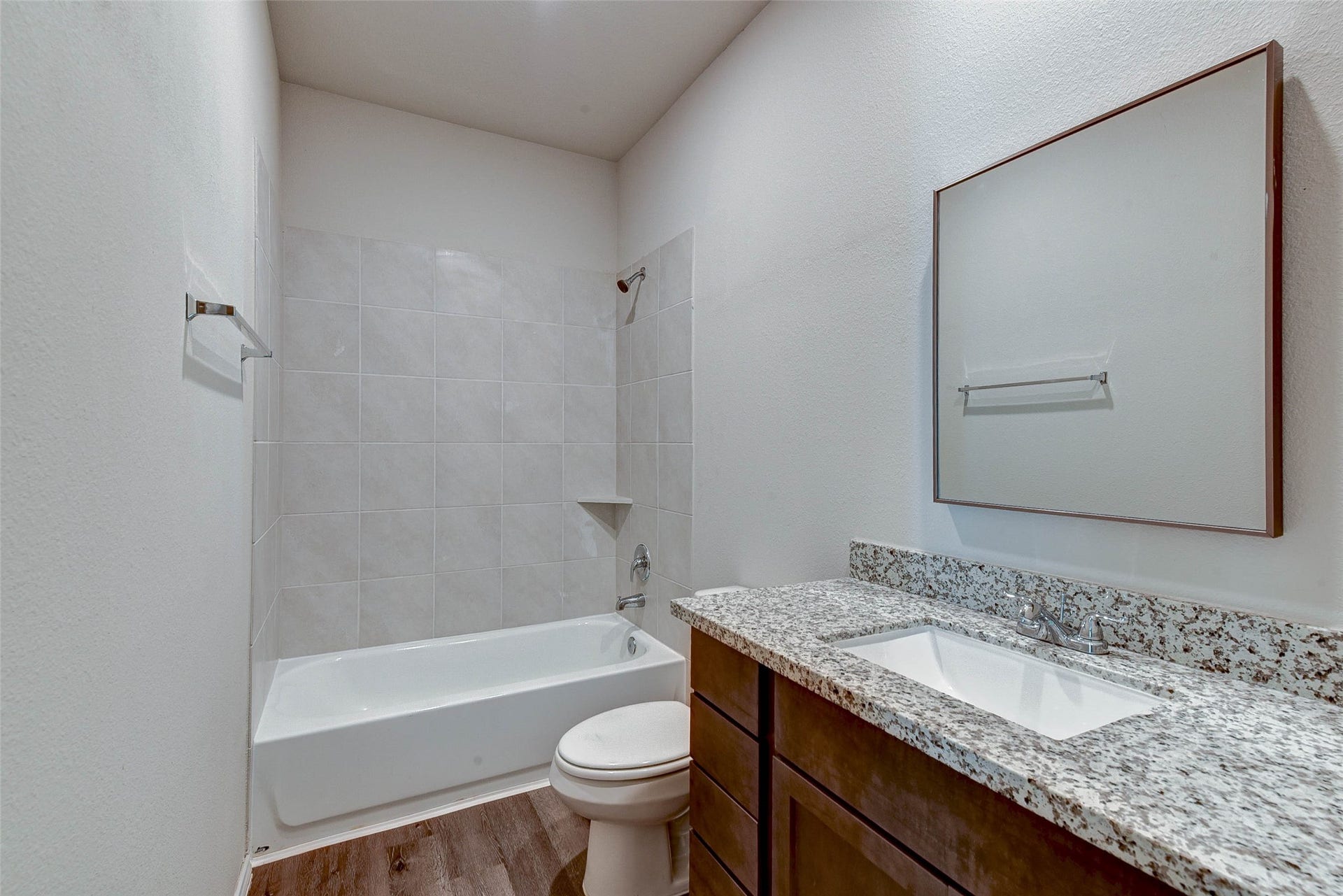 407 E Avenue G, Conroe, TX 77301