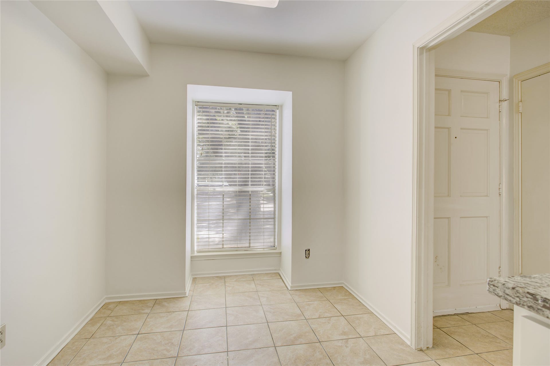385 N Post Oak Lane, #385, Houston, TX 77024 385 N Post Oak Lane, #385, Houston, TX 77024
