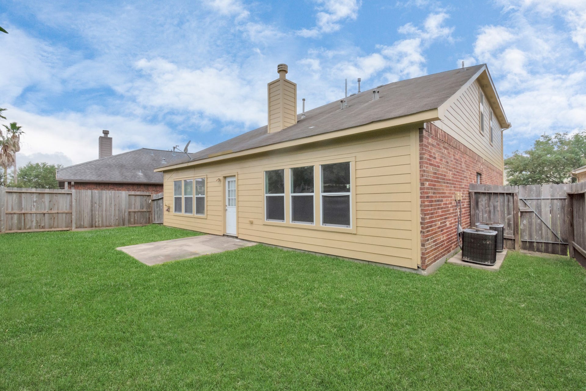2921 Meridian Bay Lane, Dickinson, TX 77539