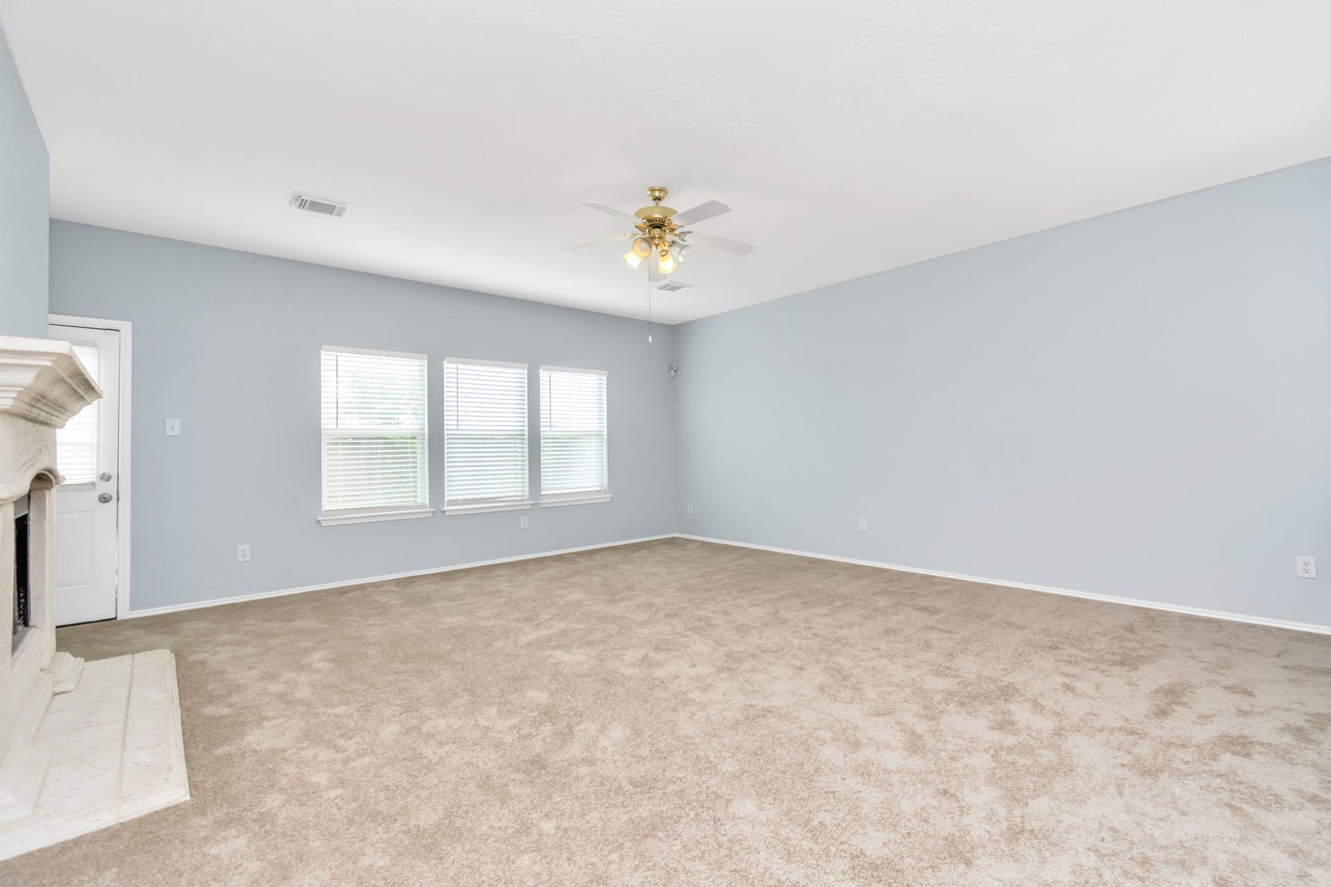 2921 Meridian Bay Lane, Dickinson, TX 77539