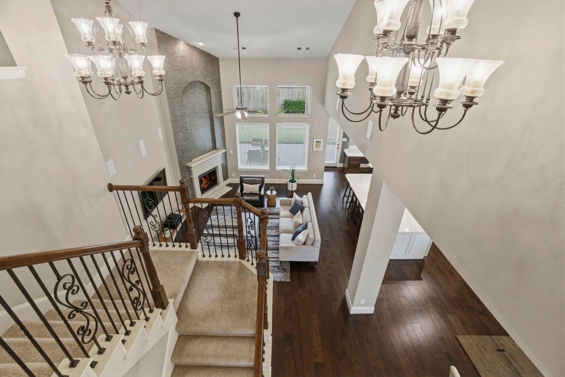 75 W Sawyer Ridge Drive, The Woodlands, TX 77389 Stunning view of the family room.