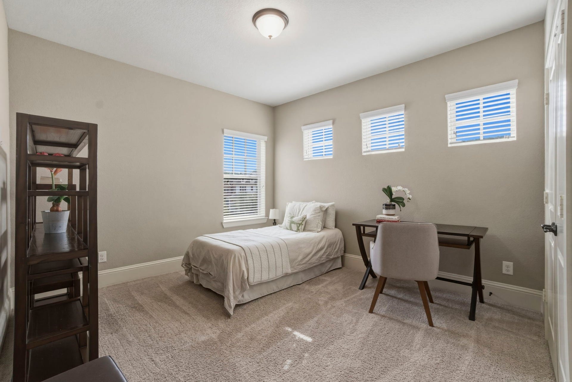 75 W Sawyer Ridge Drive, The Woodlands, TX 77389 Bedroom #4.