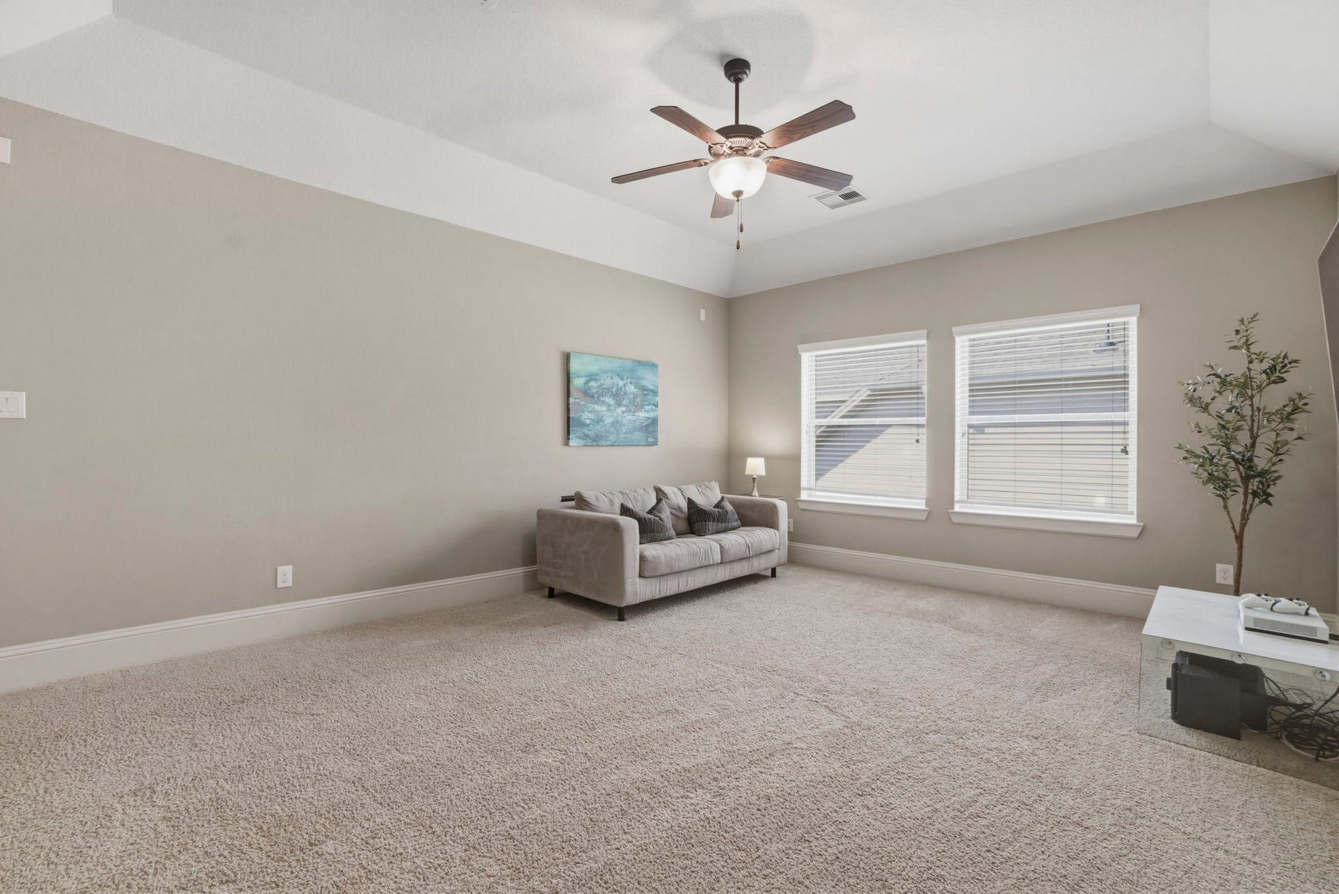 75 W Sawyer Ridge Drive, The Woodlands, TX 77389 Game room could also be used a fitness room, second office or an additional family room.