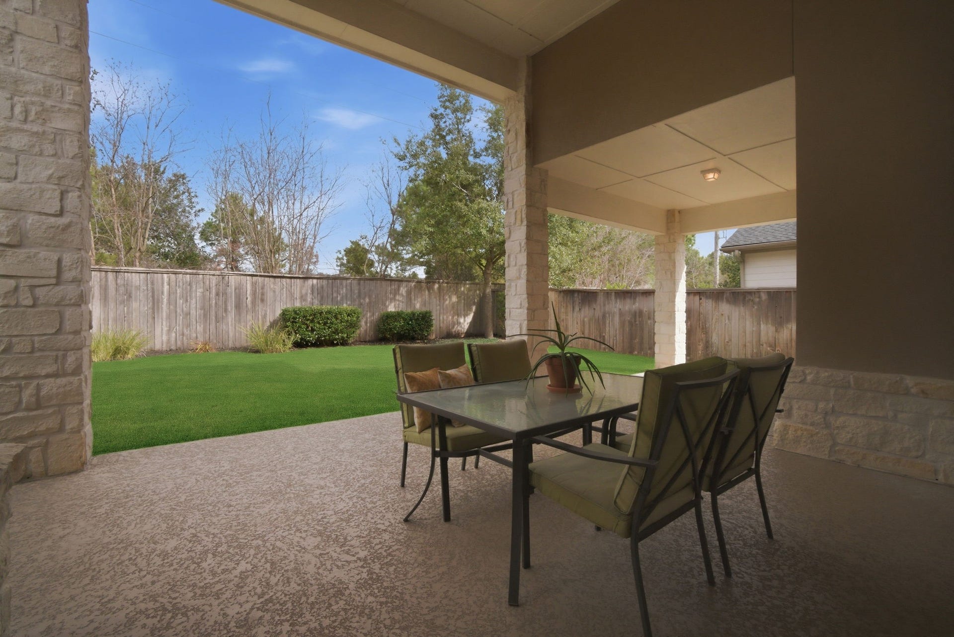 75 W Sawyer Ridge Drive, The Woodlands, TX 77389 Relax on the Texas-sized covered back patio. No rear neighbors!