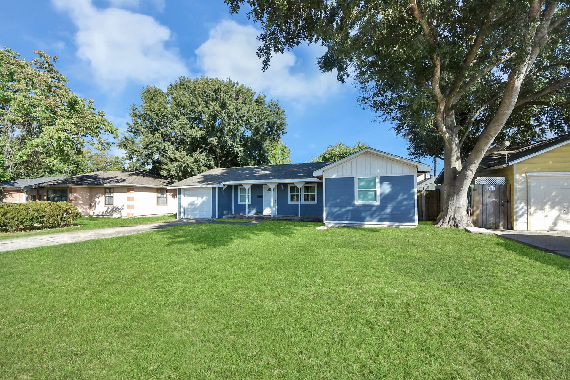 904 Sunset Dr Drive, Pasadena, TX 77506