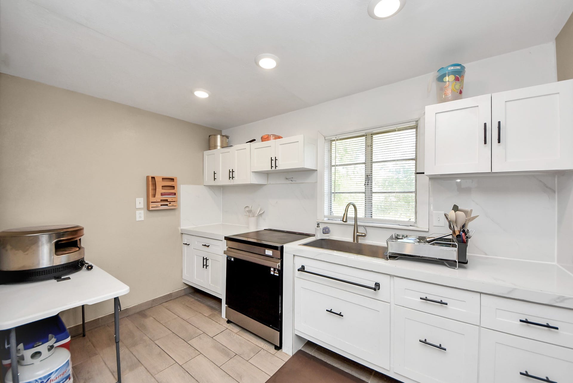 904 Sunset Dr Drive, Pasadena, TX 77506