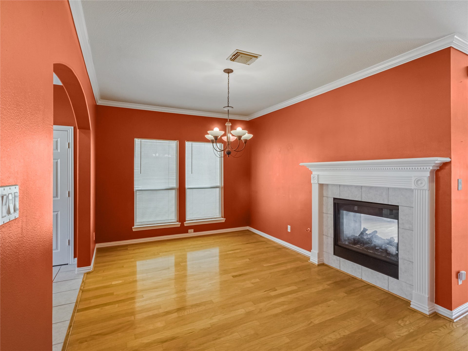 Dining room (2nd floor)