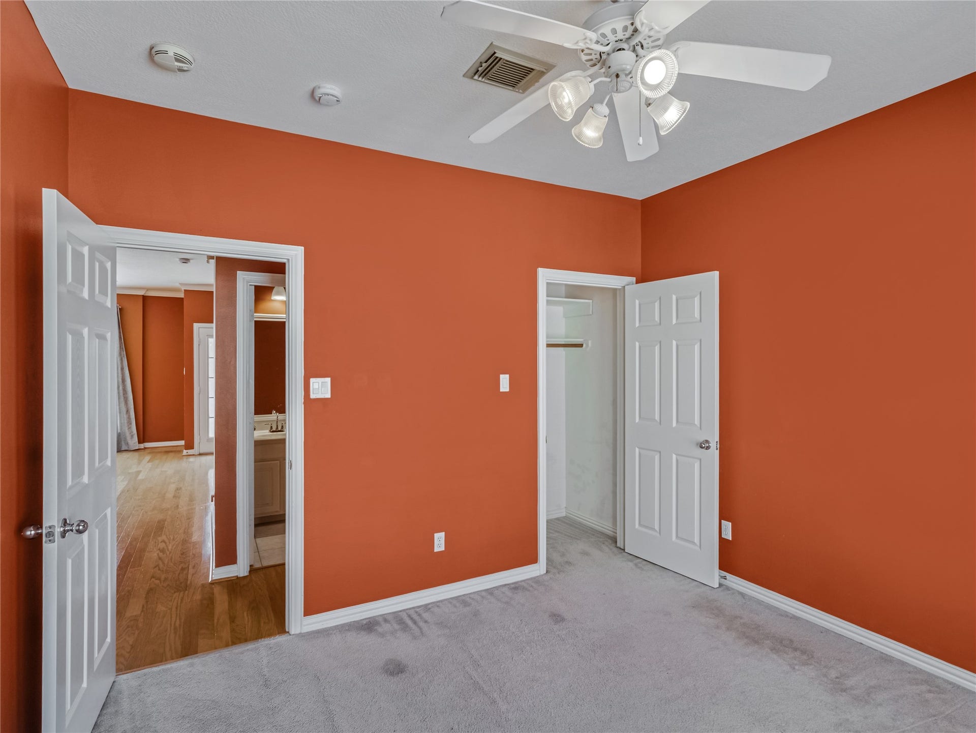 Bedroom 1 (2nd floor)
