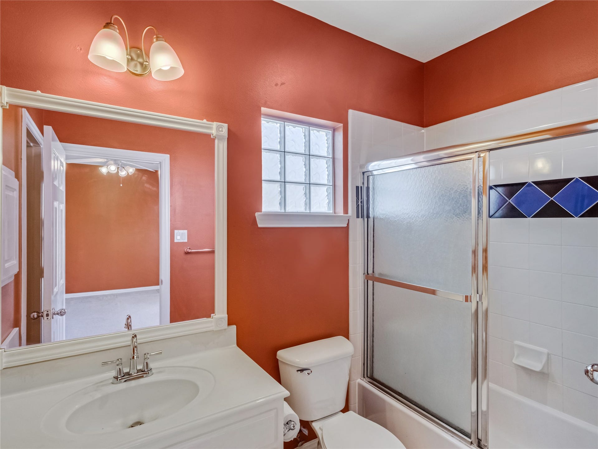 Bathroom 3 (3rd floor)