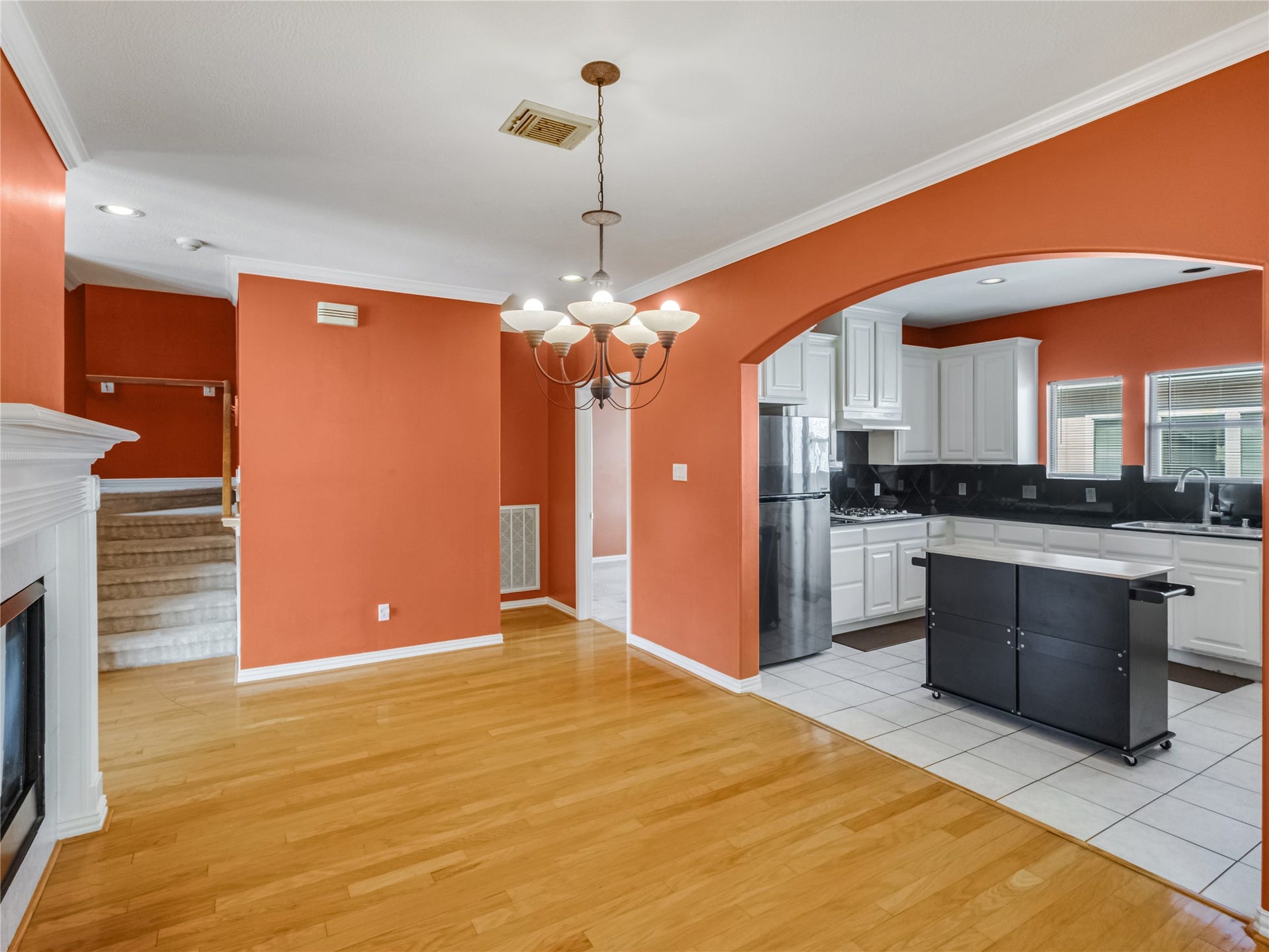 Dining room (2nd floor)