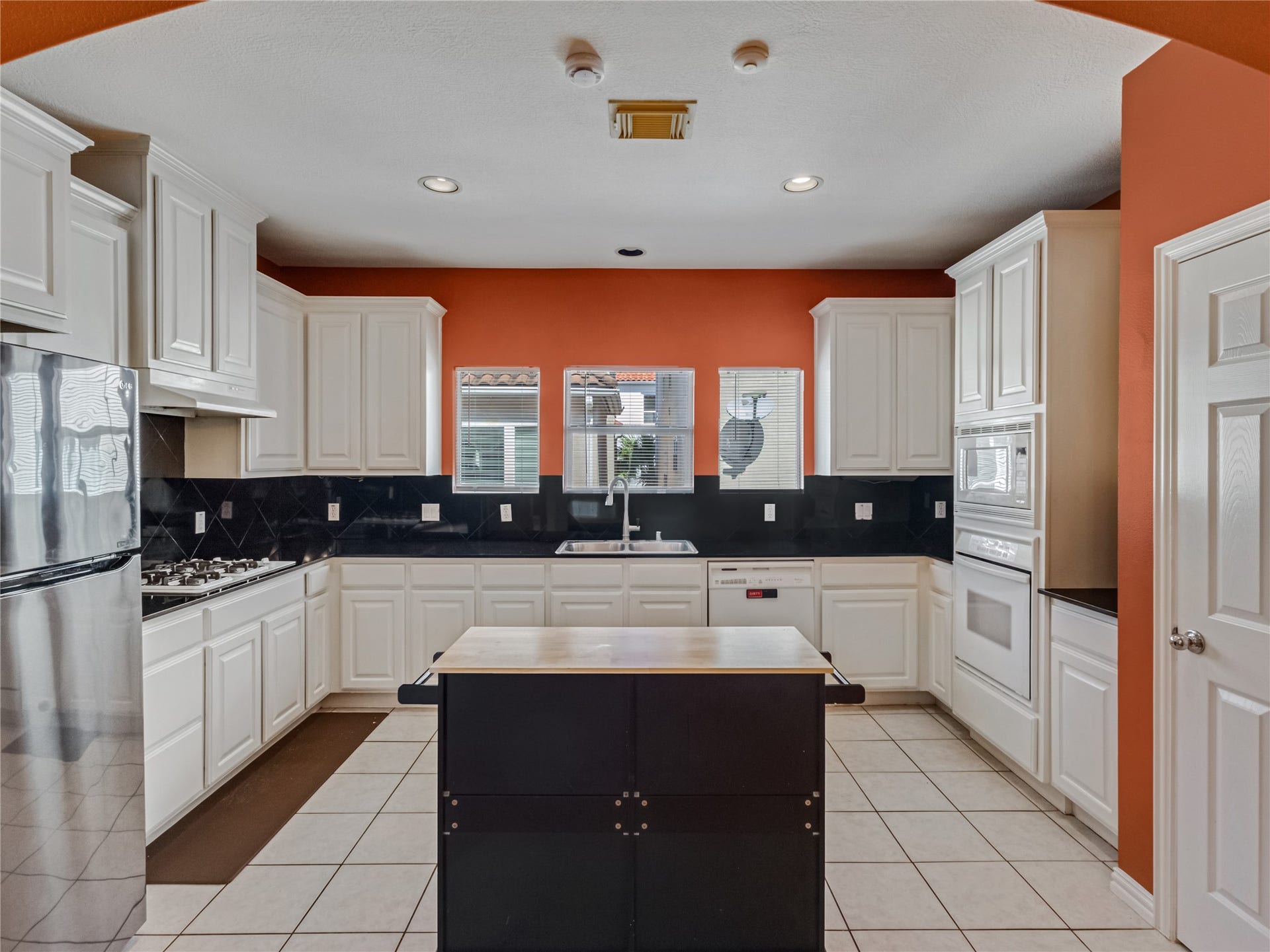 Kitchen (2nd floor)