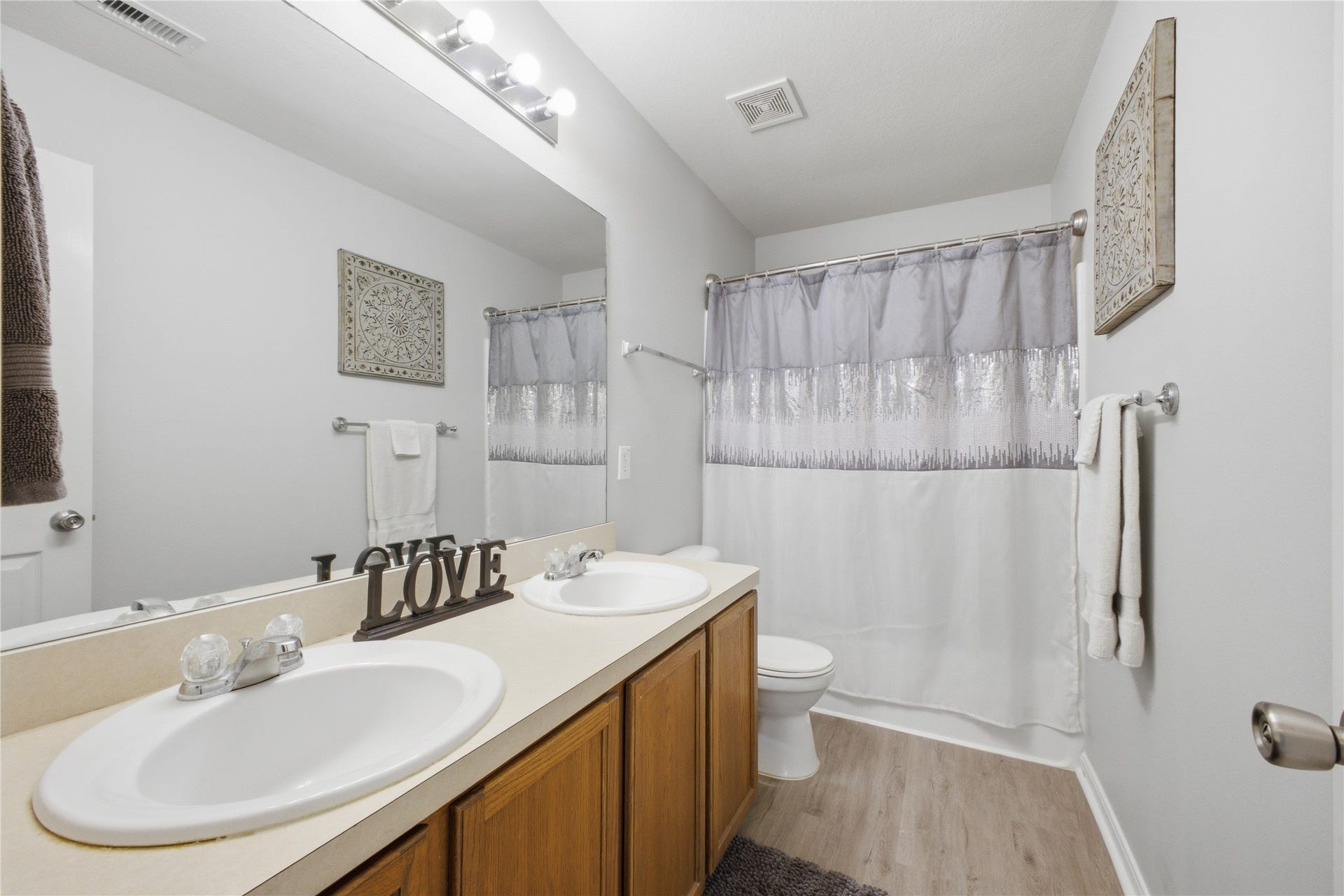 4729 Foster Hill Court, Houston, TX 77345 4729 Foster Hill Court, Houston, TX 77345
