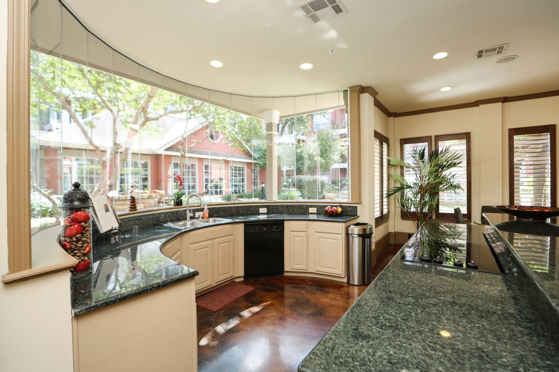 2400 S Mccue Road, #104, Houston, TX 77056 Club House Bar and Entertainment area can be used for special events.