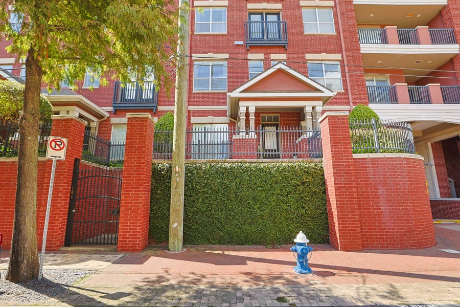 Property photo for 2400 S Mccue Road, #104, Houston, TX