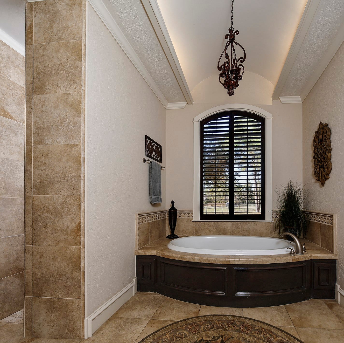 32 Palmer Woods Drive, The Woodlands, TX 77381 32 Palmer Woods Drive, The Woodlands, TX 77381