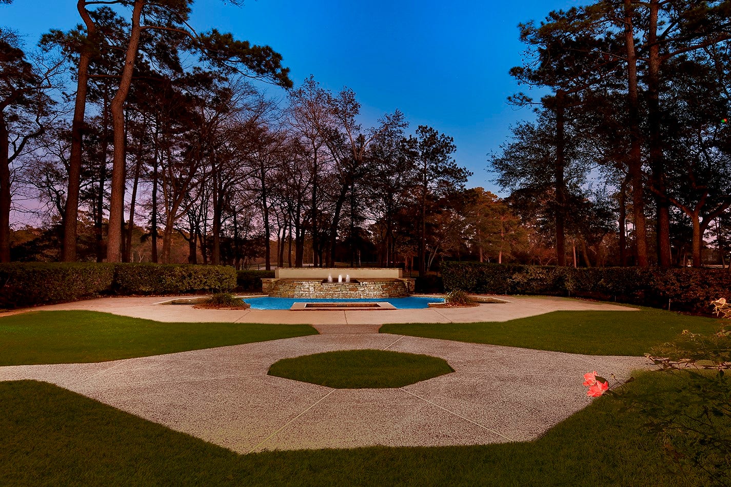 32 Palmer Woods Drive, The Woodlands, TX 77381 32 Palmer Woods Drive, The Woodlands, TX 77381