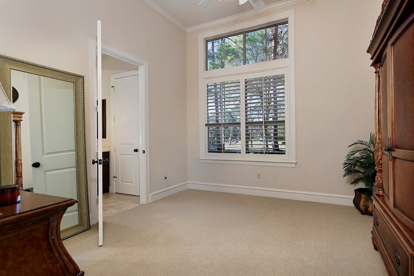32 Palmer Woods Drive, The Woodlands, TX 77381 32 Palmer Woods Drive, The Woodlands, TX 77381