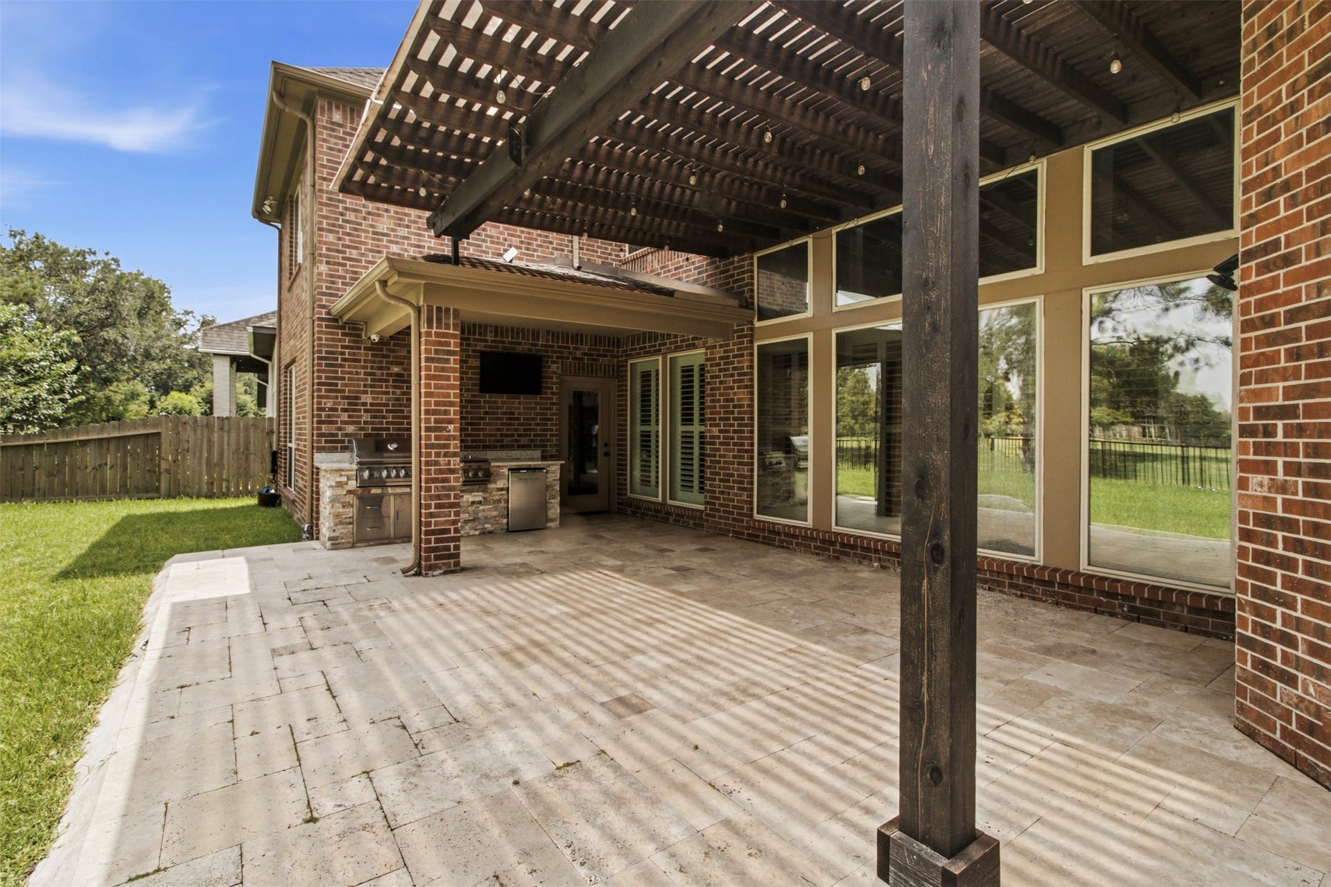 2405 Barton Shores Drive, Pearland, TX 77584 2405 Barton Shores Drive, Pearland, TX 77584