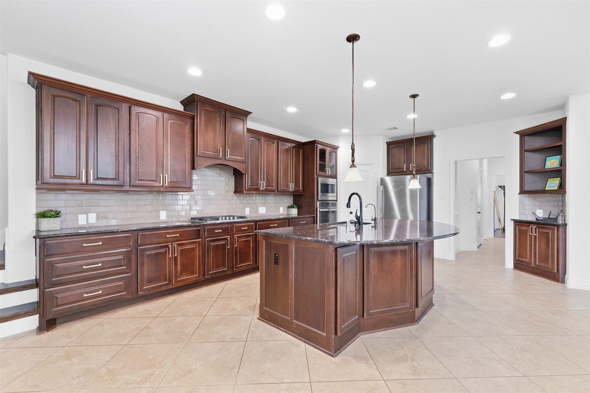 2405 Barton Shores Drive, Pearland, TX 77584 2405 Barton Shores Drive, Pearland, TX 77584