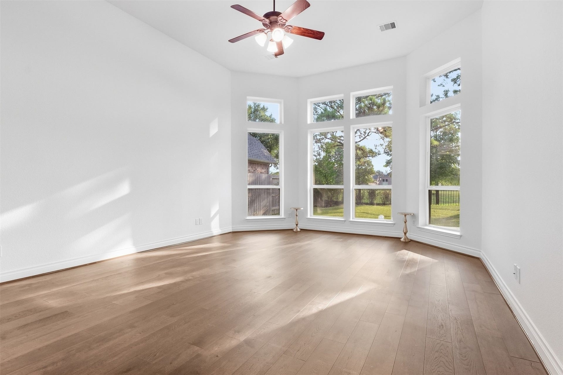 2405 Barton Shores Drive, Pearland, TX 77584 2405 Barton Shores Drive, Pearland, TX 77584
