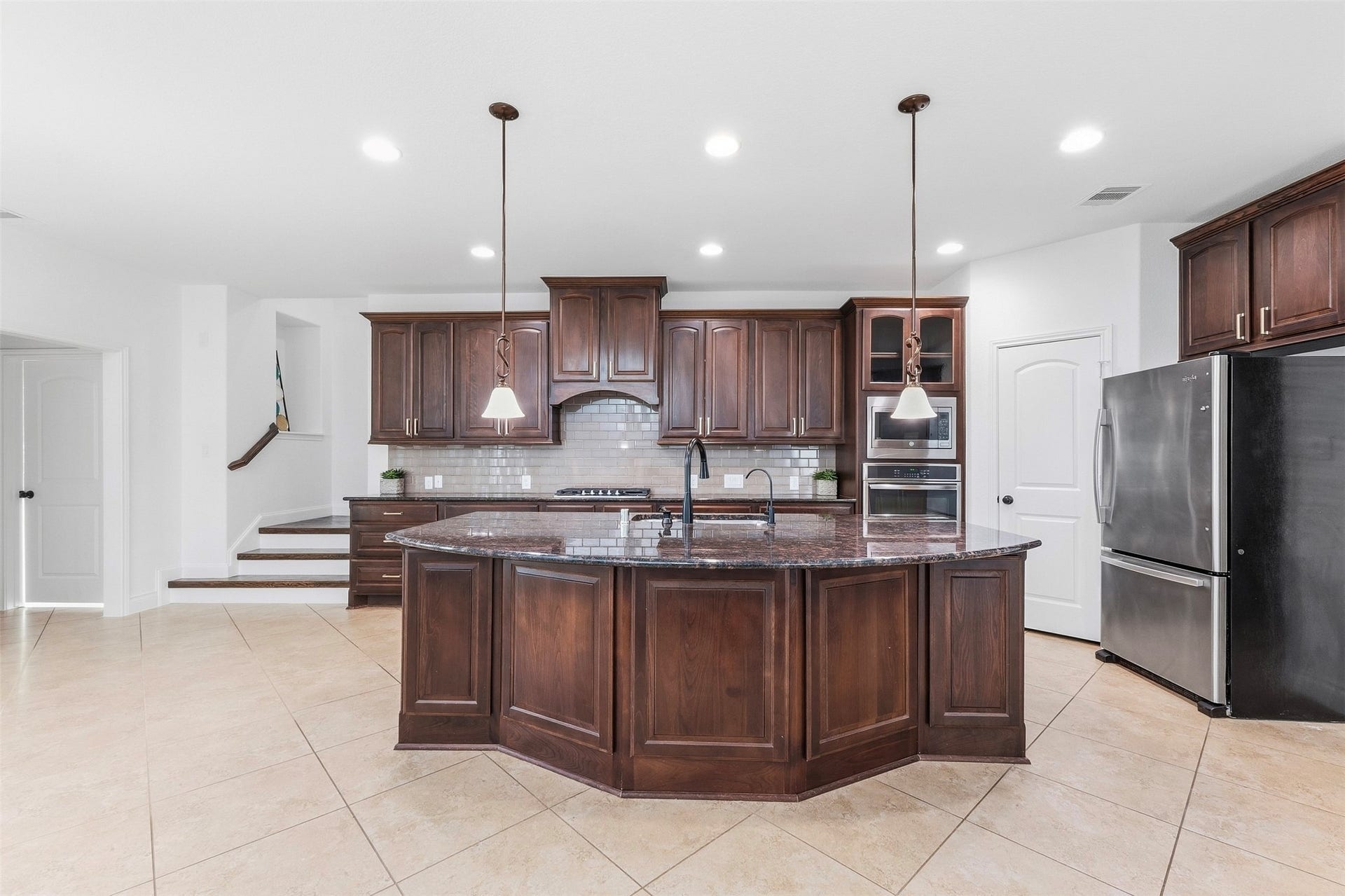 2405 Barton Shores Drive, Pearland, TX 77584 2405 Barton Shores Drive, Pearland, TX 77584