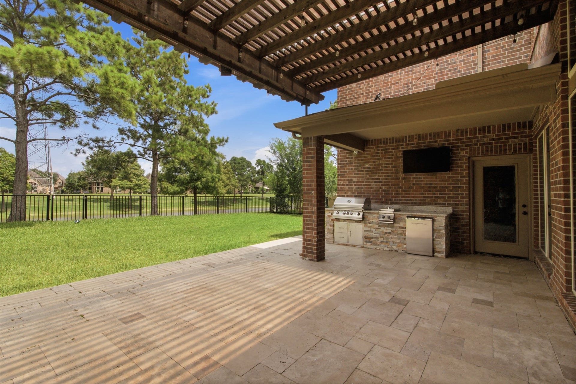 2405 Barton Shores Drive, Pearland, TX 77584 2405 Barton Shores Drive, Pearland, TX 77584