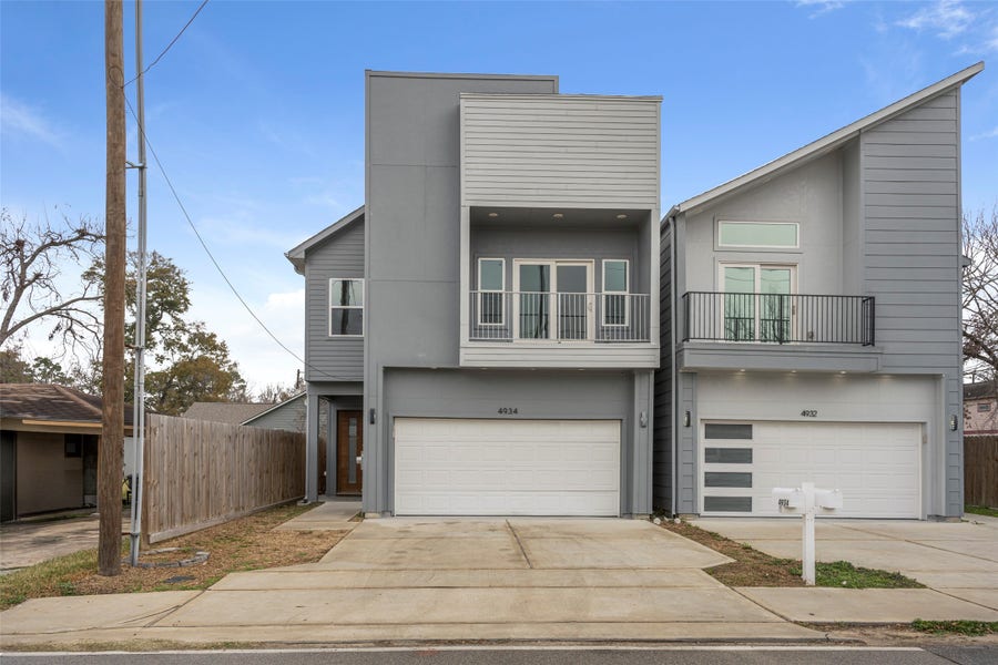 Property photo for 4934 Creekmont Drive, Houston, TX
