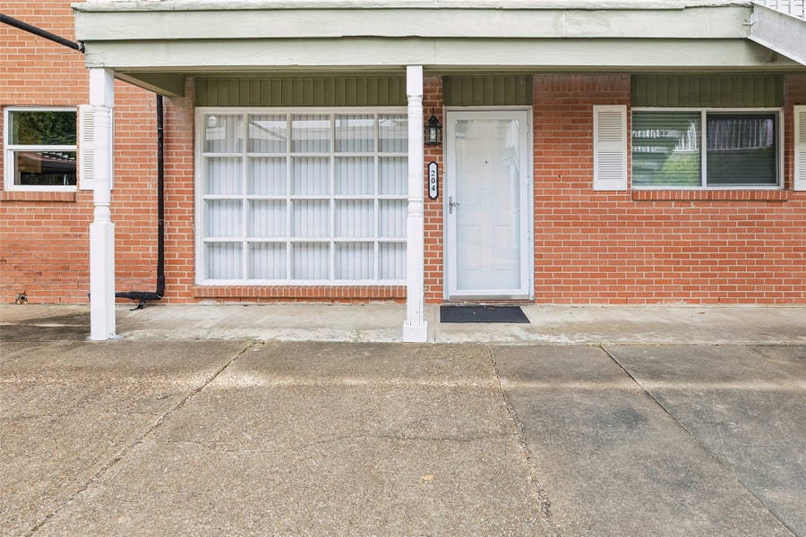 Property photo for 5542 Holly Street, #204, Houston, TX