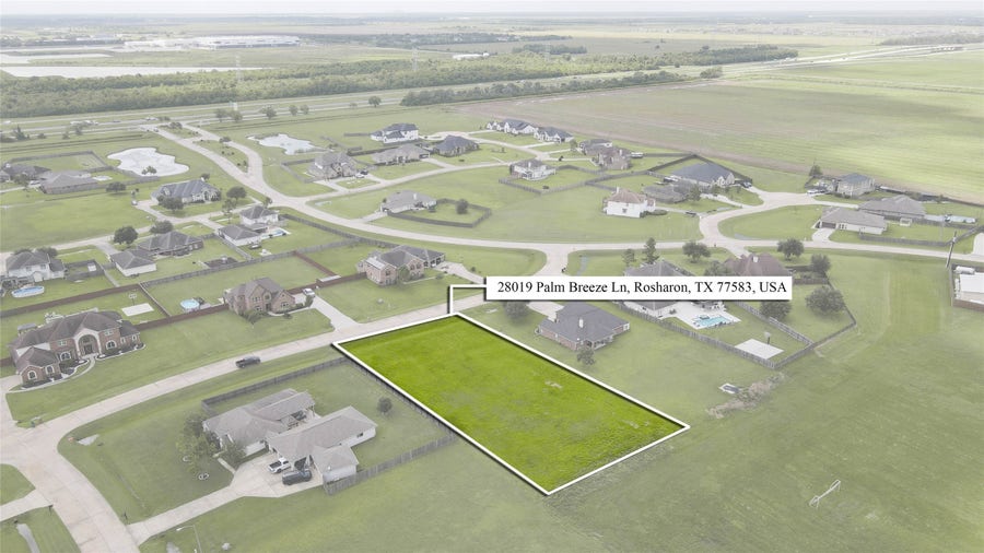 Property photo for 28019 Palm Breeze Lane, Rosharon, TX