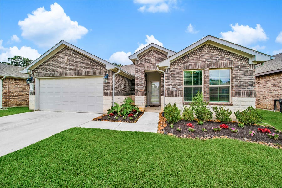 Property photo for 2326 Strong Horse Drive, Conroe, TX