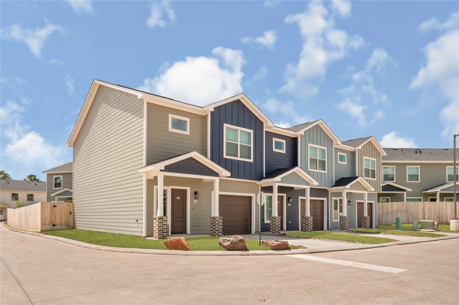 Property photo for 14010 Longstreet Road, #6, Willis, TX