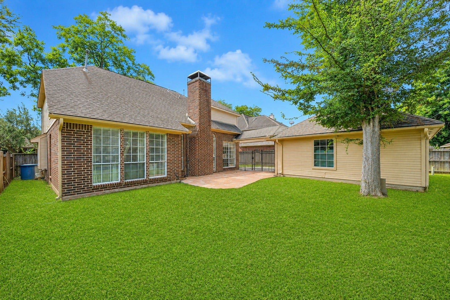 1123 Glendale Drive, Sugar Land, TX 77479 1123 Glendale Drive, Sugar Land, TX 77479