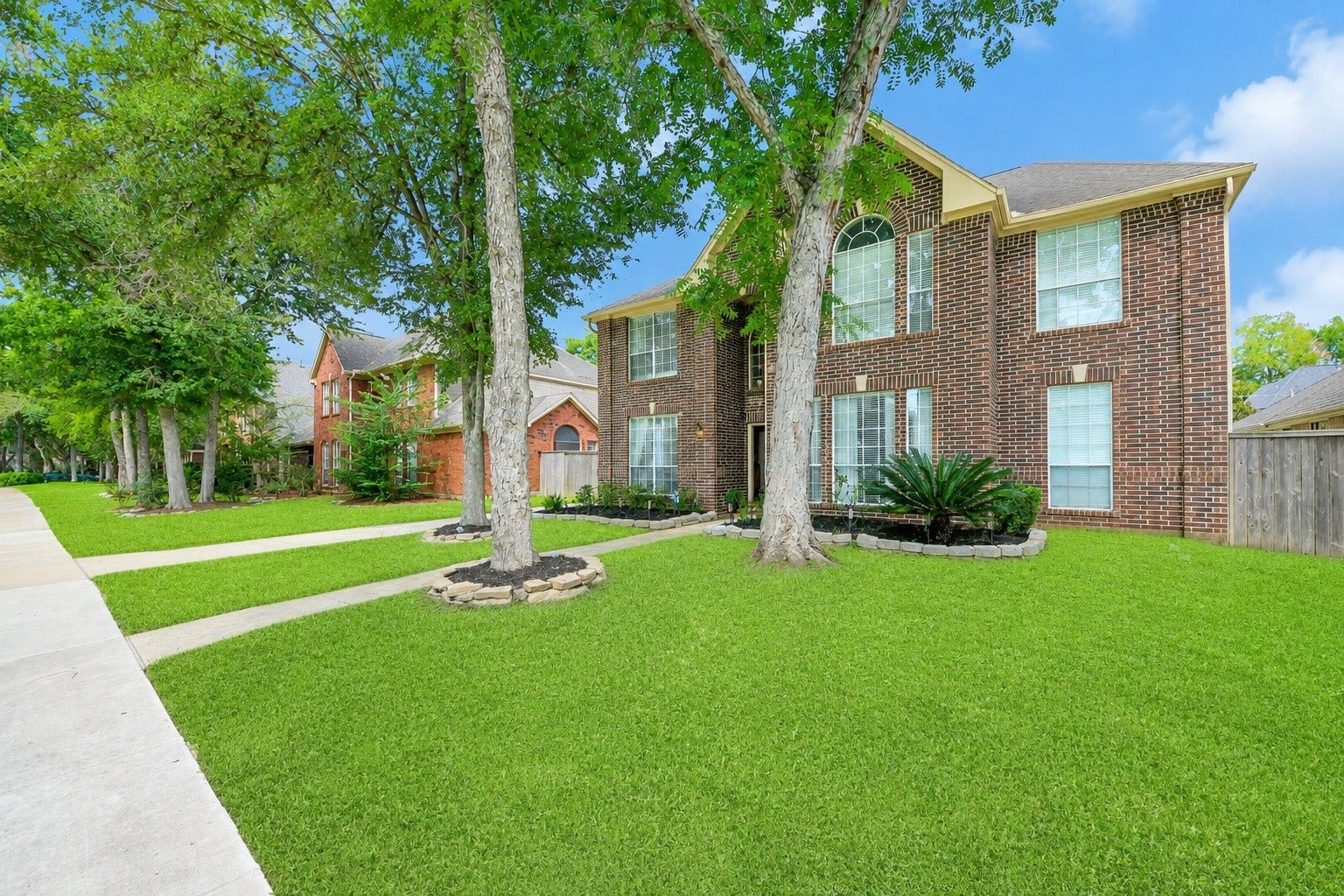 1123 Glendale Drive, Sugar Land, TX 77479 1123 Glendale Drive, Sugar Land, TX 77479
