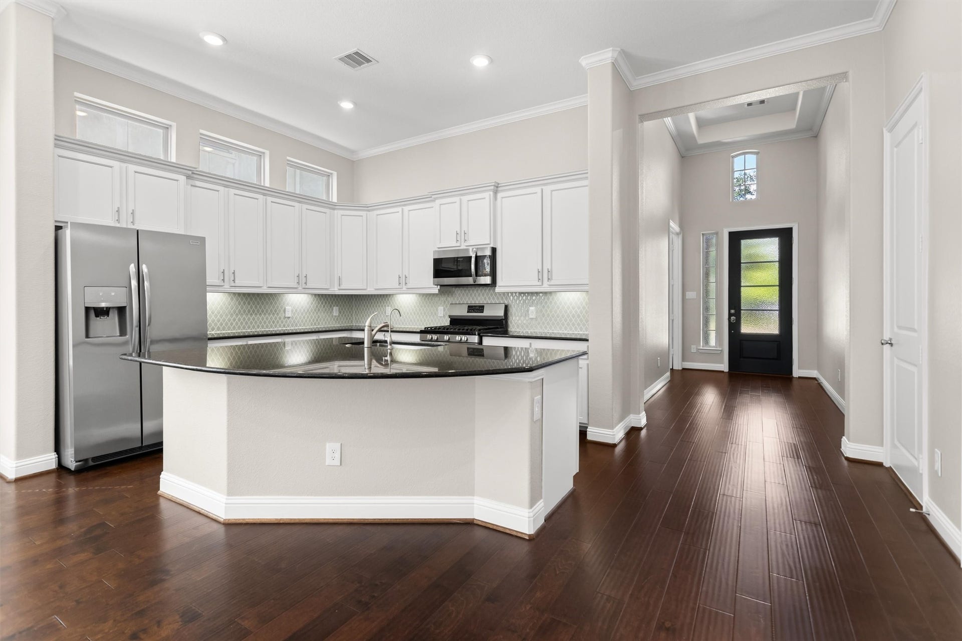 28205 Bennett Pass Drive, Spring, TX 77386 Reverse osmosis water filtration system in the kitchen is included