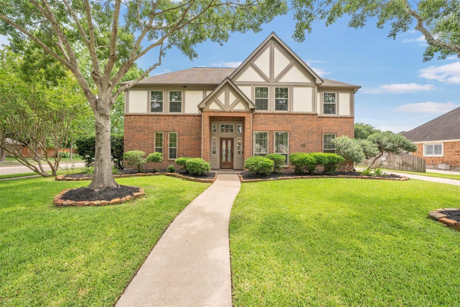 Property photo for 7318 Starbridge Drive, Houston, TX