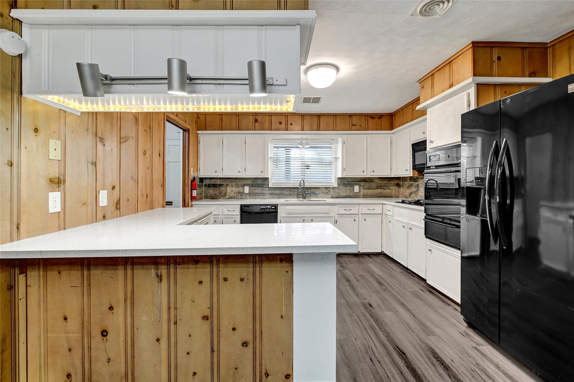 3202 Mckinney Drive, La Marque, TX 77568 3202 Mckinney Drive, La Marque, TX 77568