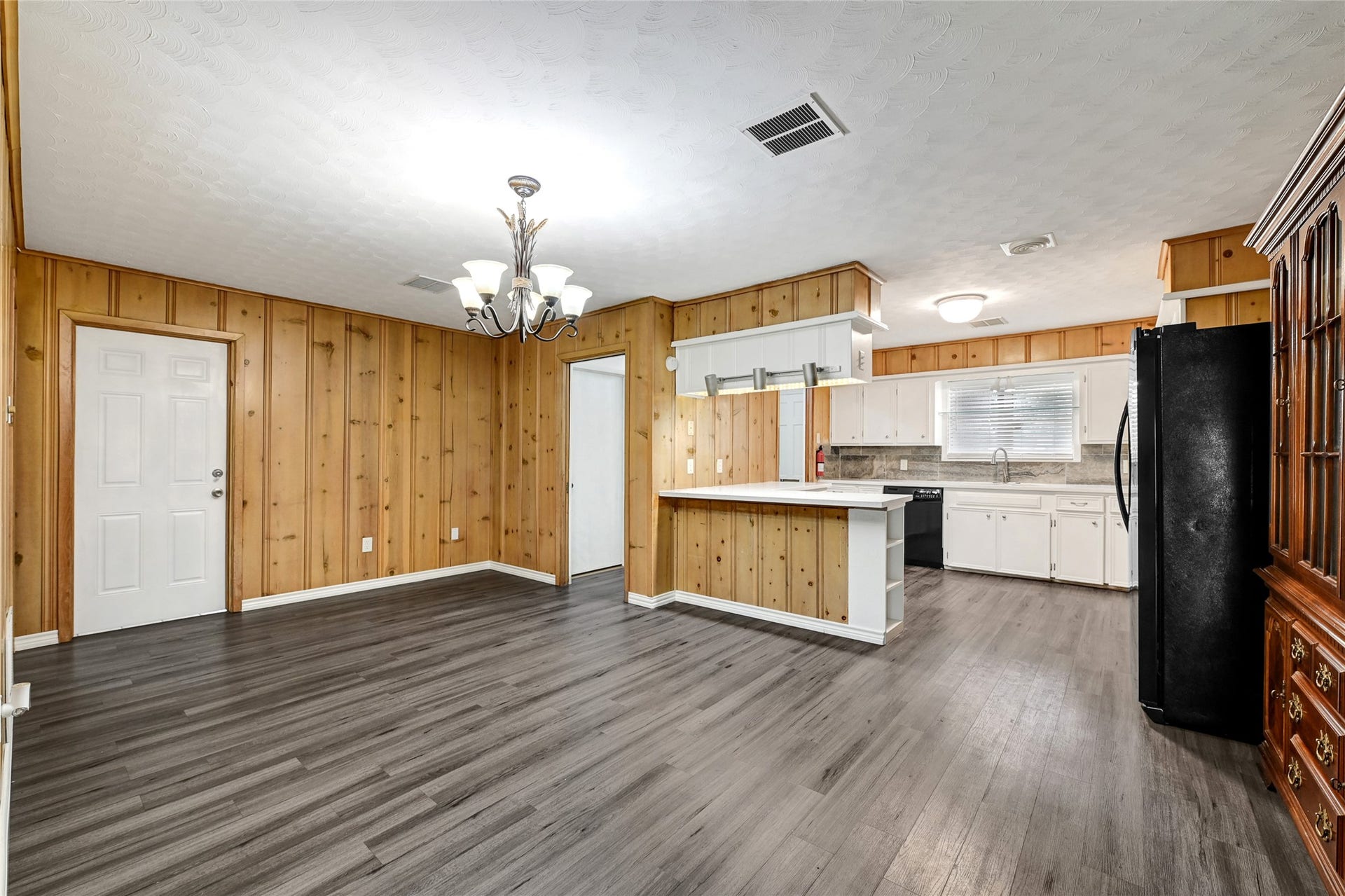 3202 Mckinney Drive, La Marque, TX 77568 3202 Mckinney Drive, La Marque, TX 77568