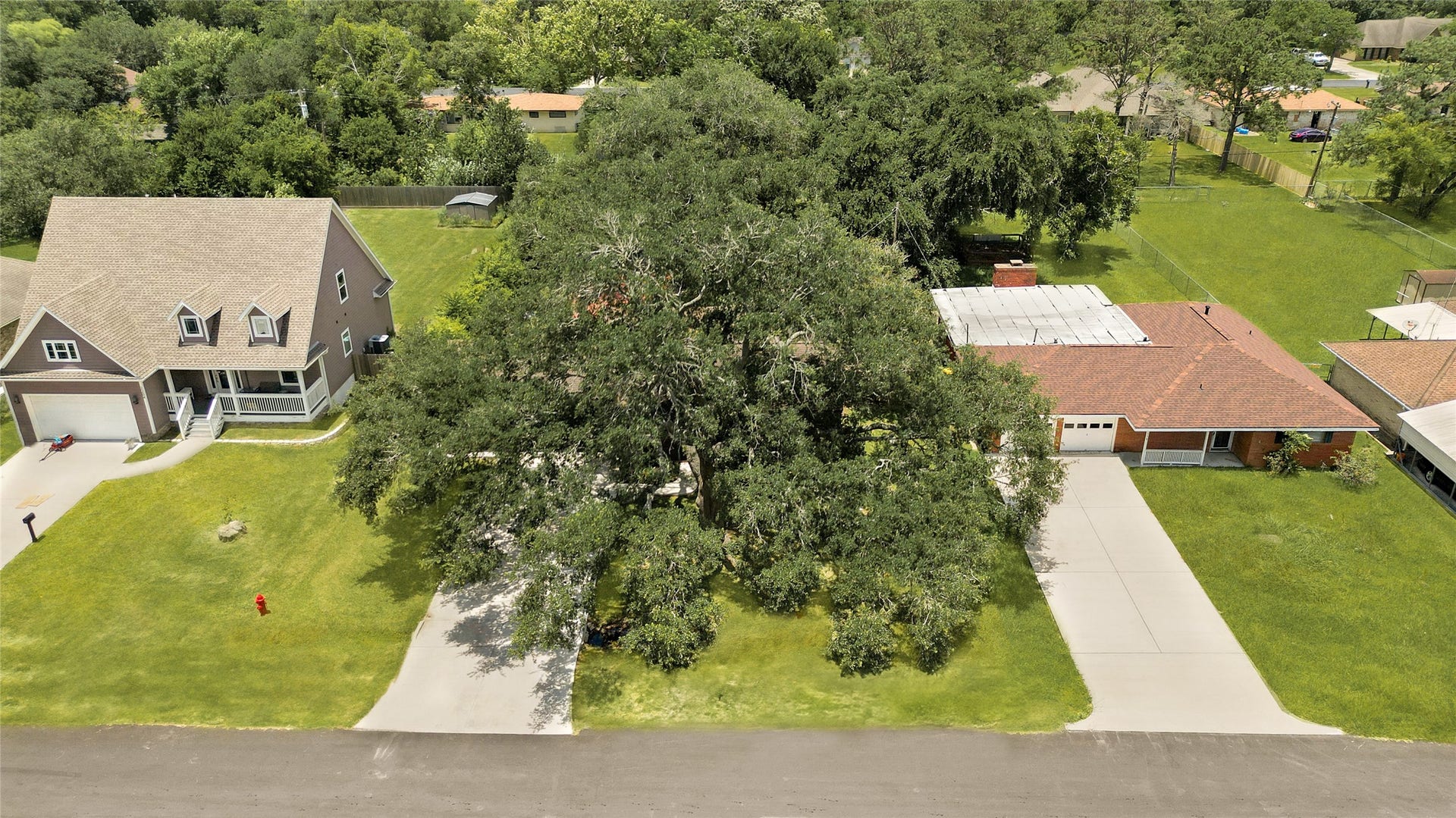 3202 Mckinney Drive, La Marque, TX 77568 3202 Mckinney Drive, La Marque, TX 77568
