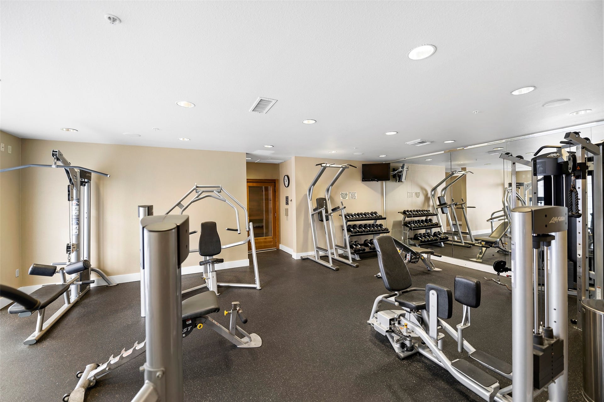 3505 Sage Road, #502, Houston, TX 77056 Fitness room