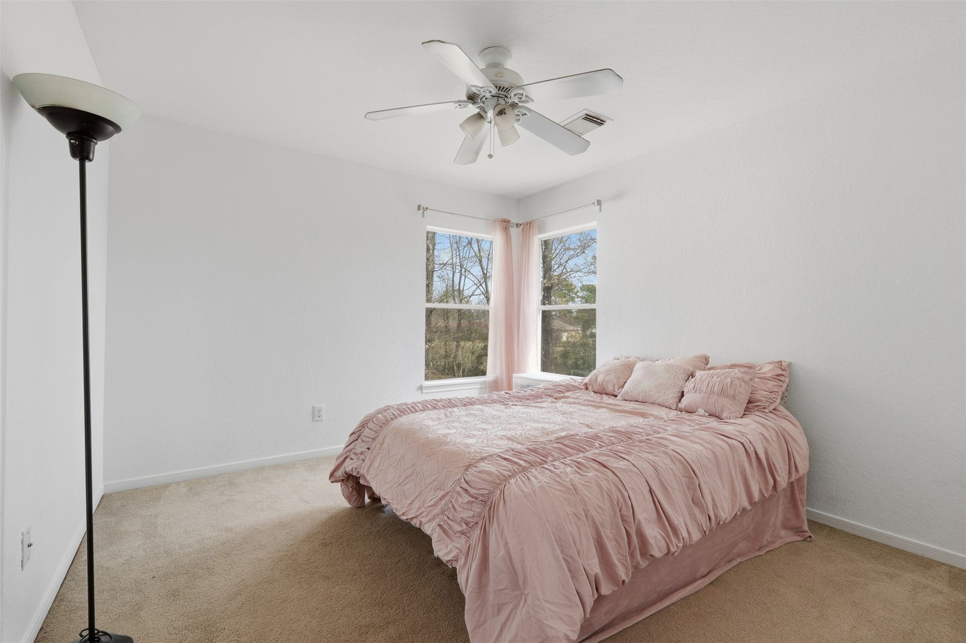 102 Wimberly Way, Conroe, TX 77385 102 Wimberly Way, Conroe, TX 77385